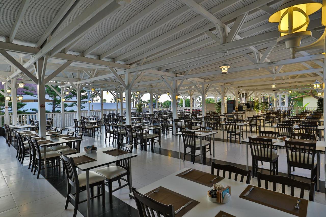 Crystal Flora Beach Resort Beldibi  Exterior photo